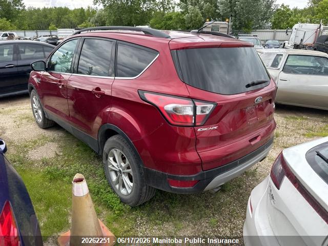1FMCU9GD2HUD00721 Ford ESCAPE SE