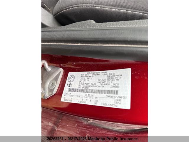 1FMCU9GD2HUD00721 Ford ESCAPE SE