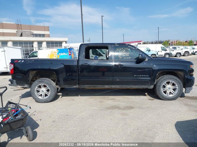1GCUKREC6JF174396 Chevrolet Silverado 1500 Lt Crew Cab