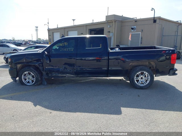 1GCUKREC6JF174396 Chevrolet Silverado 1500 Lt Crew Cab