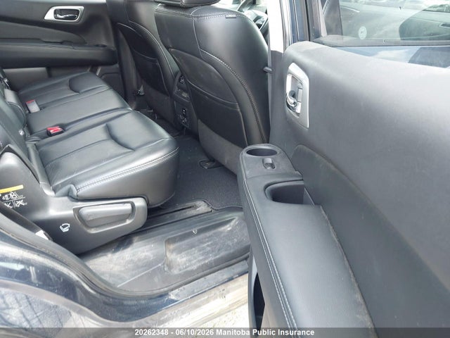 Продажа на аукционе авто 2016 Nissan Pathfinder Platinum, vin: 5N1AR2MM4GC640204, номер лота: 20262348