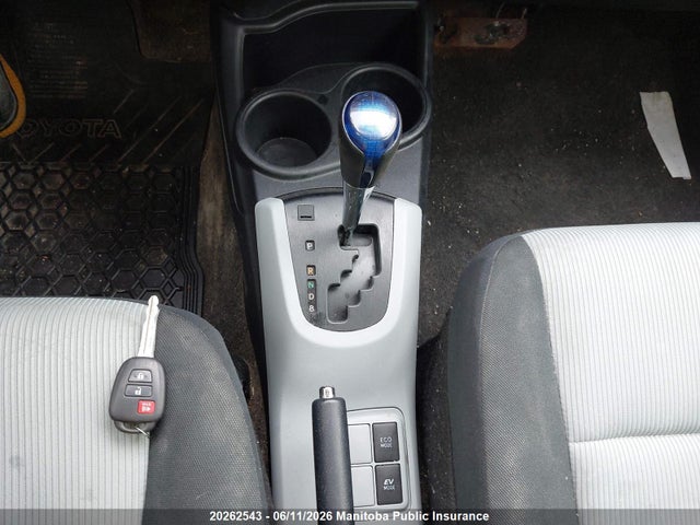 2013 Toyota Prius C მანქანა იყიდება აუქციონზე, vin: JTDKDTB39D1044052, აუქციონის ნომერი: 20262543