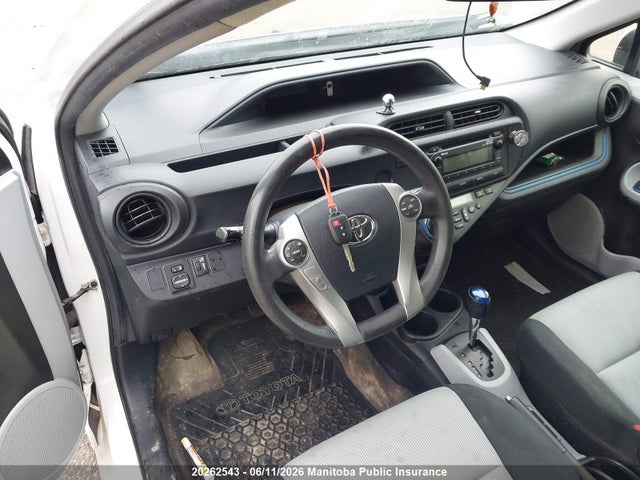 2013 Toyota Prius C მანქანა იყიდება აუქციონზე, vin: JTDKDTB39D1044052, აუქციონის ნომერი: 20262543