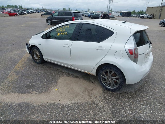 2013 Toyota Prius C მანქანა იყიდება აუქციონზე, vin: JTDKDTB39D1044052, აუქციონის ნომერი: 20262543