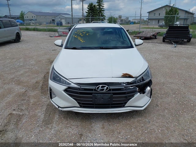 2019 Hyundai Elantra Essential მანქანა იყიდება აუქციონზე, vin: KMHD74LF3KU884611, აუქციონის ნომერი: 20262546