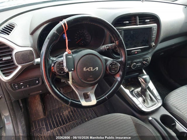 20262606 :رقم المزاد ، KNDJ33AU6N7798372 vin ، 2022 Kia Soul Ex مزاد بيع