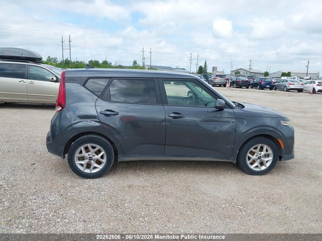 20262606 :رقم المزاد ، KNDJ33AU6N7798372 vin ، 2022 Kia Soul Ex مزاد بيع