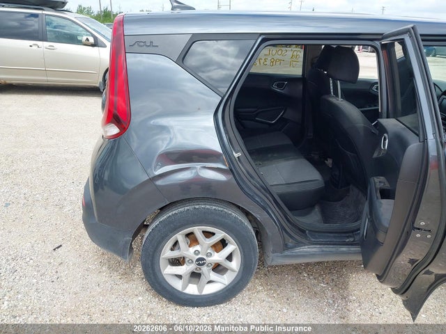 20262606 :رقم المزاد ، KNDJ33AU6N7798372 vin ، 2022 Kia Soul Ex مزاد بيع