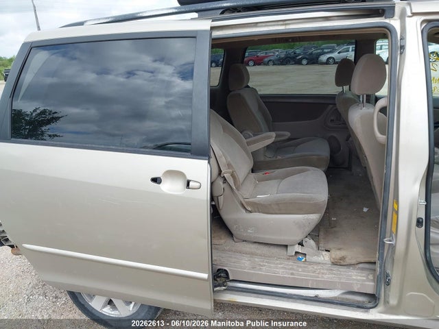2004 Toyota Sienna Le V6 მანქანა იყიდება აუქციონზე, vin: 5TDZA23C54S005803, აუქციონის ნომერი: 20262613