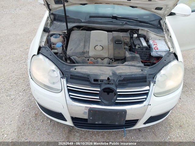 20262649 :رقم المزاد ، 3VWGM31K28M107870 vin ، 2008 Volkswagen Jetta 2.5 مزاد بيع