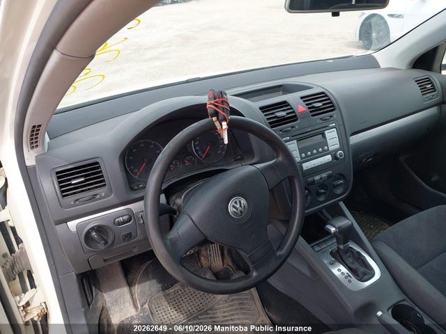 20262649 :رقم المزاد ، 3VWGM31K28M107870 vin ، 2008 Volkswagen Jetta 2.5 مزاد بيع