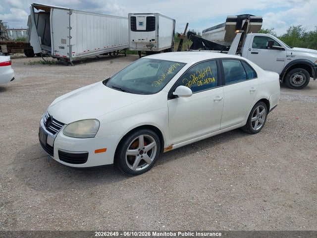 20262649 :رقم المزاد ، 3VWGM31K28M107870 vin ، 2008 Volkswagen Jetta 2.5 مزاد بيع