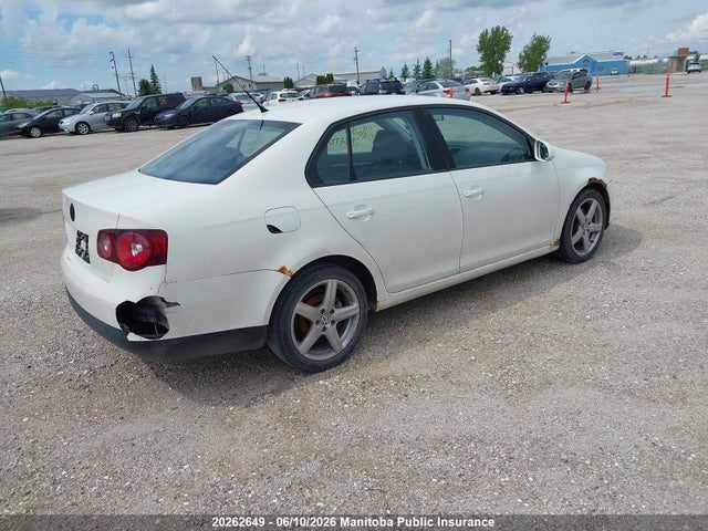 20262649 :رقم المزاد ، 3VWGM31K28M107870 vin ، 2008 Volkswagen Jetta 2.5 مزاد بيع