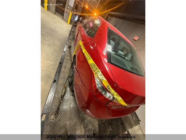2T1BURHE8GC642483 Toyota COROLLA LE