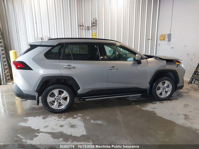 2T3R1RFV4MC183949 Toyota Rav4 Xle