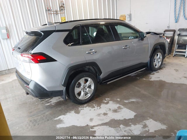 2T3R1RFV4MC183949 Toyota Rav4 Xle