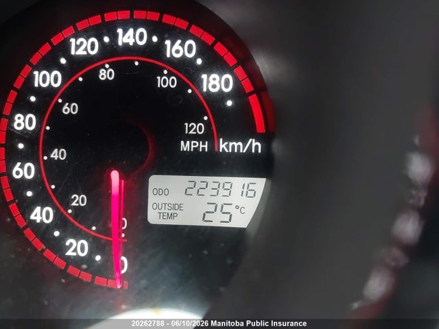 20262788 :رقم المزاد ، 2T1KR32E66C605857 vin ، 2006 Toyota Matrix Xr مزاد بيع
