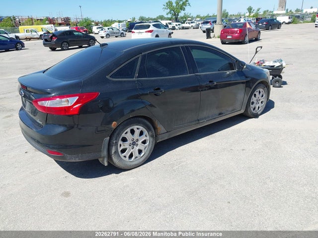 Ford FOCUS SE 2014 1FADP3F20EL331339 Image 4