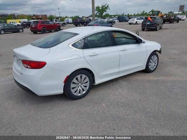Chrysler 200 LX 2015 1C3CCCFB1FN550001 Image 4