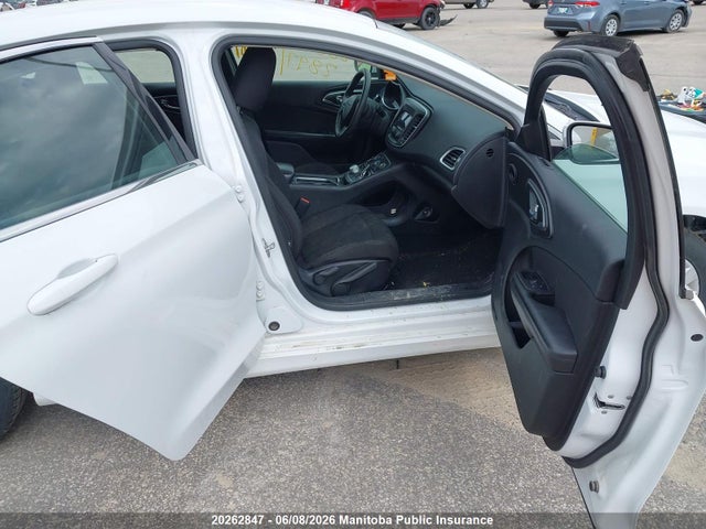 Chrysler 200 LX 2015 1C3CCCFB1FN550001 Image 5