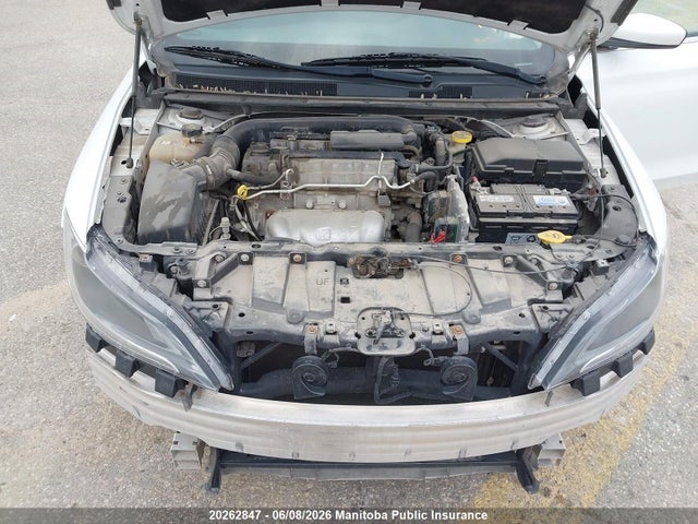 Chrysler 200 LX 2015 1C3CCCFB1FN550001 Image 9