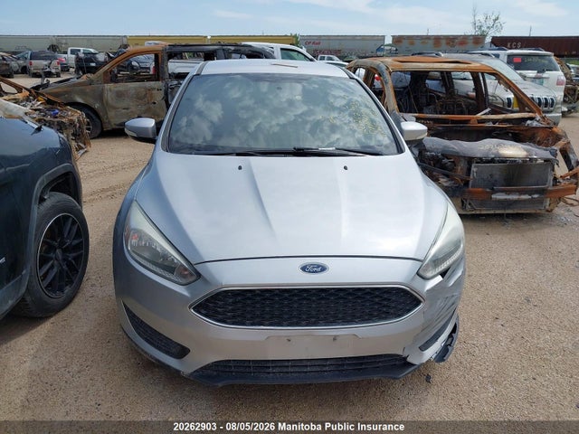 Ford FOCUS SE 2017 1FADP3F23HL255751 Image 12
