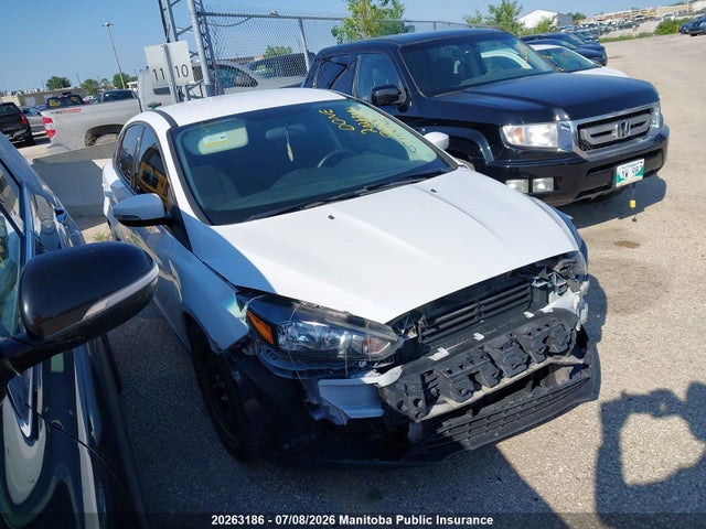 20263186 :رقم المزاد ، 1FADP3F23JL305974 vin ، 2018 Ford Focus Se مزاد بيع