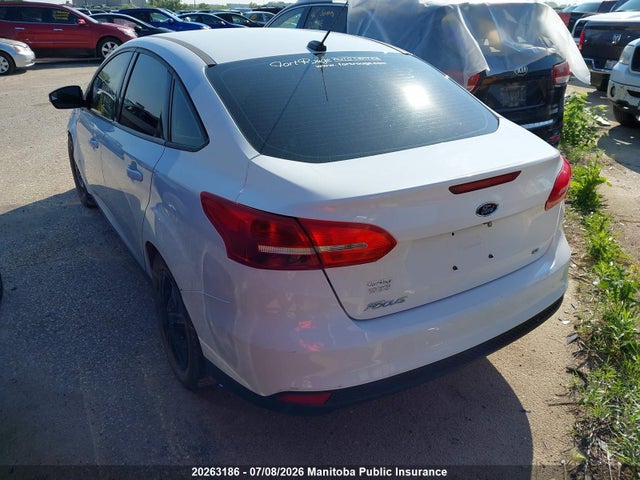 Ford FOCUS SE 2018 1FADP3F23JL305974 Image 3