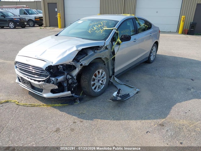 Продажа на аукционе авто 2016 Ford Fusion S, vin: 3FA6P0G75GR208626, номер лота: 20263291