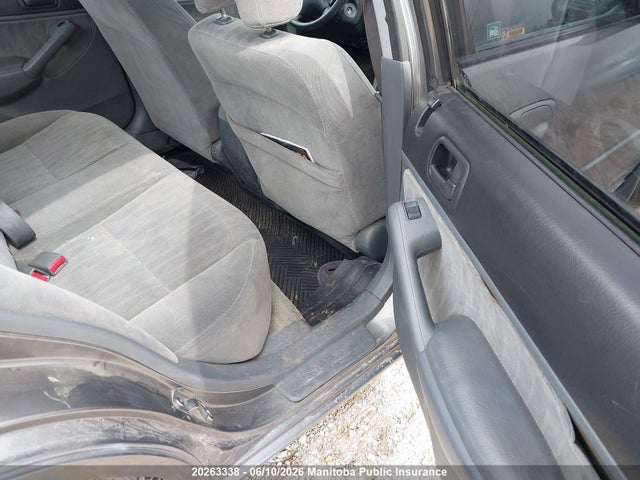 20263338 :رقم المزاد ، 2HGES16644H904552 vin ، 2004 Honda Civic Lx مزاد بيع