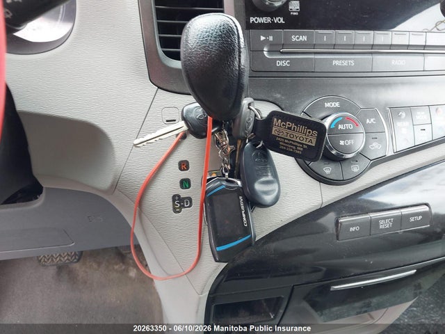 2013 Toyota Sienna Le V6 მანქანა იყიდება აუქციონზე, vin: 5TDKK3DC1DS343587, აუქციონის ნომერი: 20263350