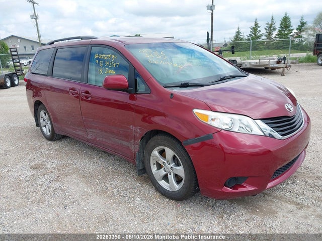 2013 Toyota Sienna Le V6 მანქანა იყიდება აუქციონზე, vin: 5TDKK3DC1DS343587, აუქციონის ნომერი: 20263350