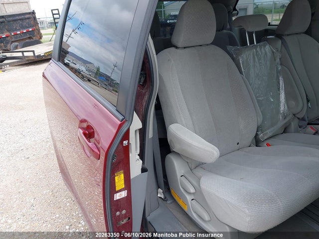 2013 Toyota Sienna Le V6 მანქანა იყიდება აუქციონზე, vin: 5TDKK3DC1DS343587, აუქციონის ნომერი: 20263350