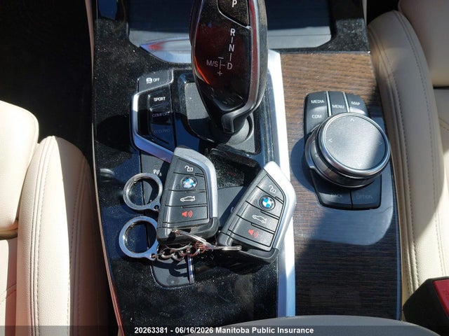 BMW X3 30i 2019 5UXTR9C55KLE11136 Image 10