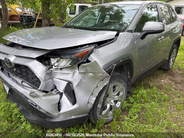 Toyota RAV4 LE 2022 2T3B1RFV2NC280182 Image 2