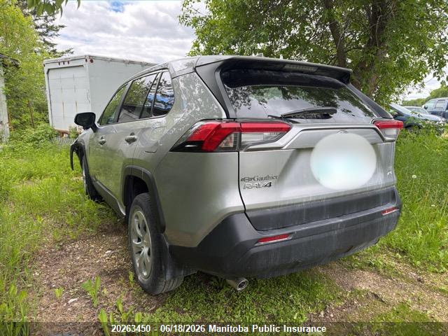 Toyota RAV4 LE 2022 2T3B1RFV2NC280182 Image 3