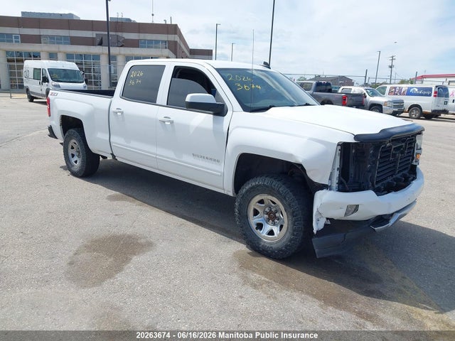 20263674 :رقم المزاد ، 1GCUKREC3JF167910 vin ، 2018 Chevrolet Silverado 1500 Lt Crew Cab مزاد بيع