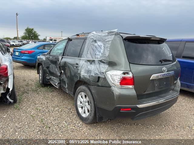 2012 Toyota Highlander V6 მანქანა იყიდება აუქციონზე, vin: 5TDBK3EH0CS166412, აუქციონის ნომერი: 20263801