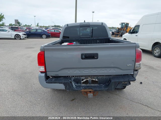 2018 Toyota Tacoma Double Cab V6 მანქანა იყიდება აუქციონზე, vin: 5TFDZ5BN7JX032742, აუქციონის ნომერი: 20263824