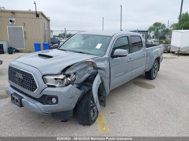 2018 Toyota Tacoma Double Cab V6 მანქანა იყიდება აუქციონზე, vin: 5TFDZ5BN7JX032742, აუქციონის ნომერი: 20263824