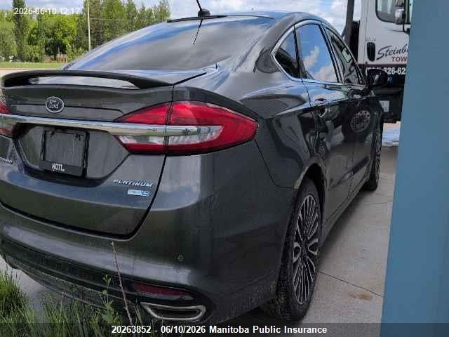 2017 Ford Fusion Platinum მანქანა იყიდება აუქციონზე, vin: 3FA6P0T98HR127158, აუქციონის ნომერი: 20263852
