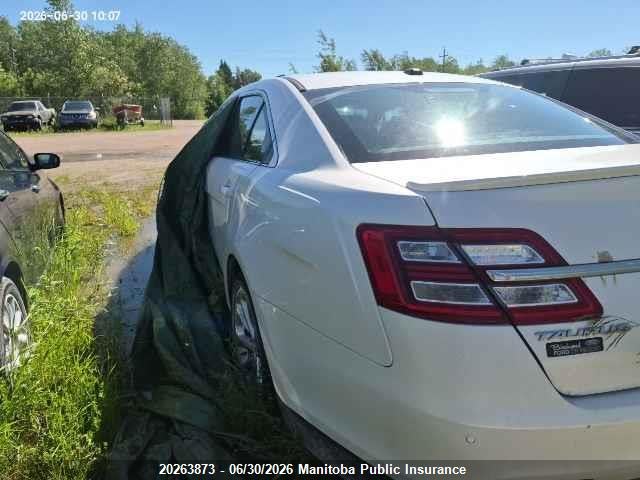 Ford Taurus Limited 2018 1FAHP2J80JG132267 Image 3