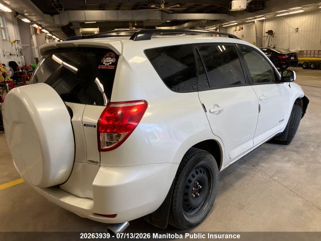 2006 Toyota Rav4 Limited მანქანა იყიდება აუქციონზე, vin: JTMBD31V365003043, აუქციონის ნომერი: 20263939