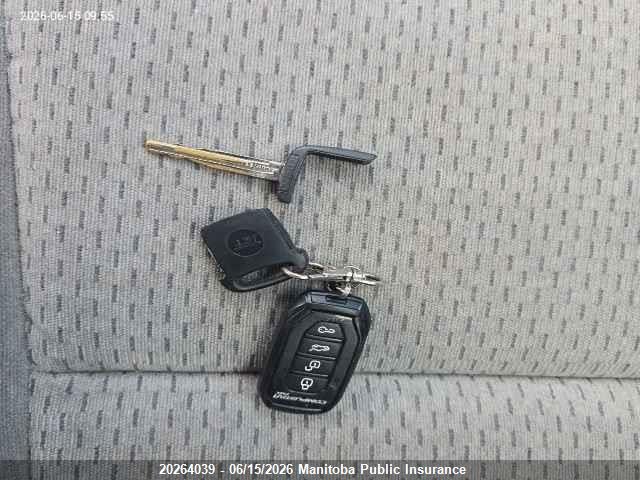 20264039 :رقم المزاد ، 4T1BE32K54U804024 vin ، 2004 Toyota Camry Le مزاد بيع