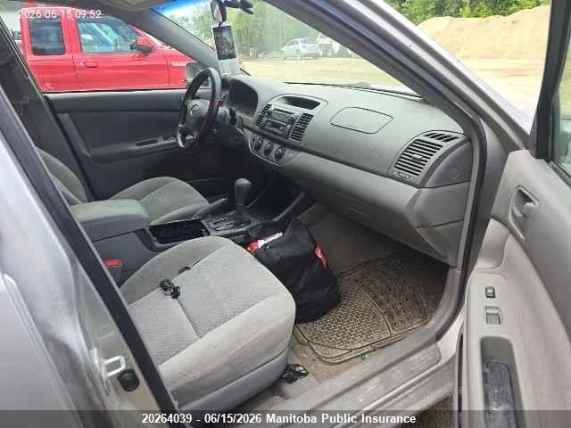 20264039 :رقم المزاد ، 4T1BE32K54U804024 vin ، 2004 Toyota Camry Le مزاد بيع