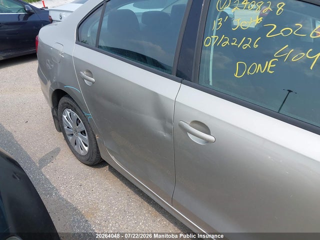 Продажа на аукционе авто 2013 Volkswagen Jetta 2.0, vin: 3VW2K7AJ9DM240828, номер лота: 20264048