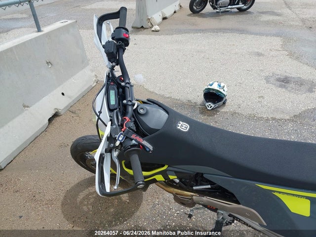 Husqvarna 701 Supermoto 2024 VBKUSV401RM769193 Image 12