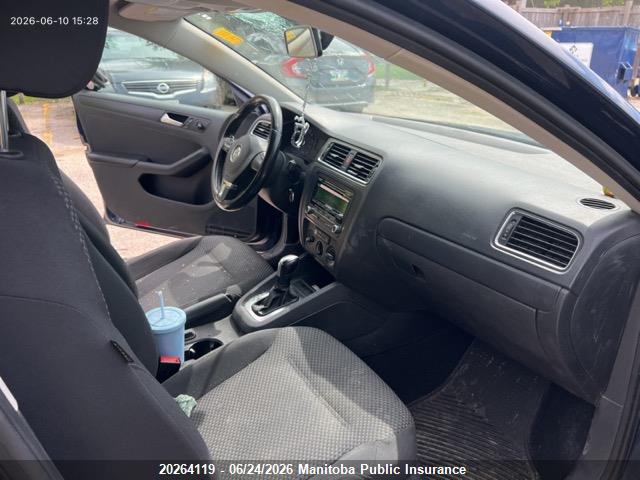 20264119 :رقم المزاد ، 3VW2K7AJ5DM380410 vin ، 2013 Volkswagen Jetta 2.0 مزاد بيع