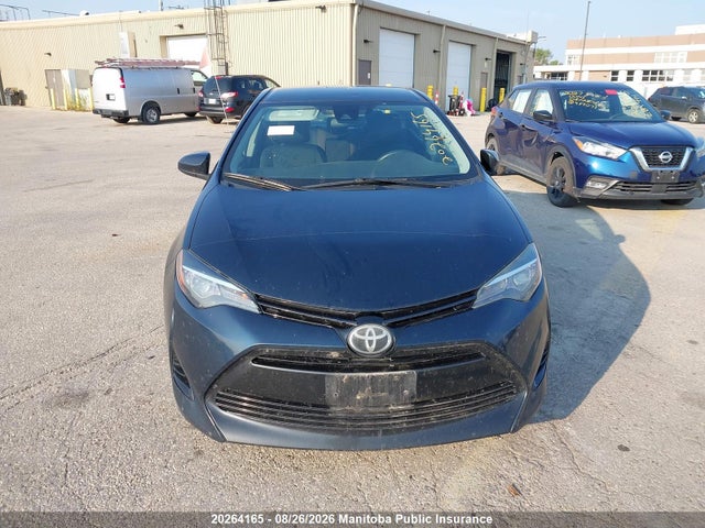 20264165 :رقم المزاد ، 2T1BURHEXJC983892 vin ، 2018 Toyota Corolla Le مزاد بيع