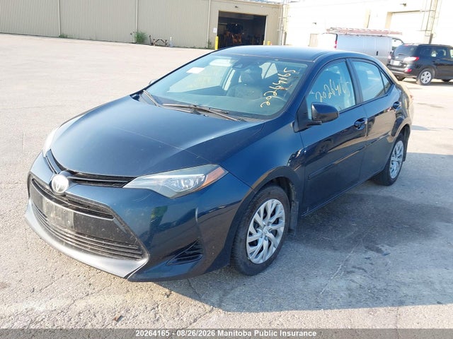 20264165 :رقم المزاد ، 2T1BURHEXJC983892 vin ، 2018 Toyota Corolla Le مزاد بيع